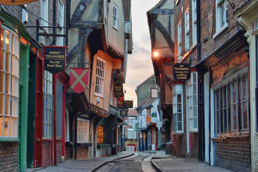 Victorian Splendour Villa York Bagian luar foto